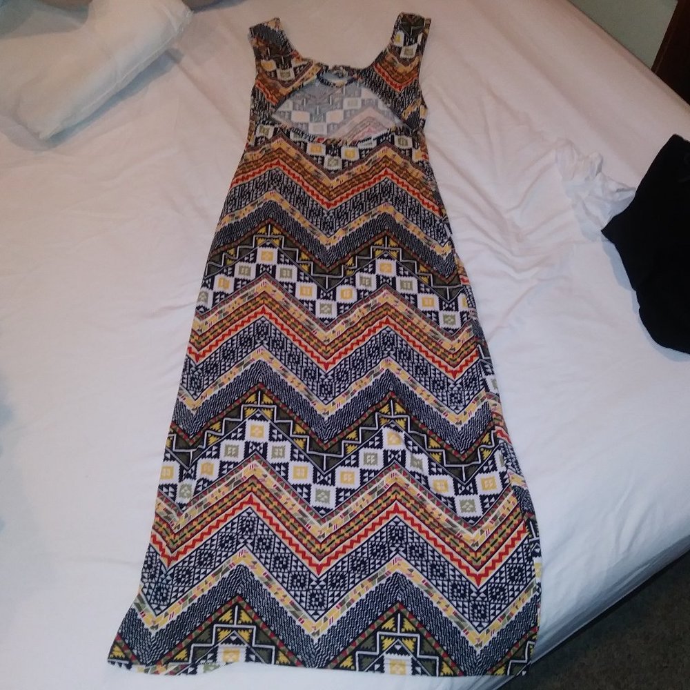 Lg Aztec Print Maxi Style Dress with back cut out!